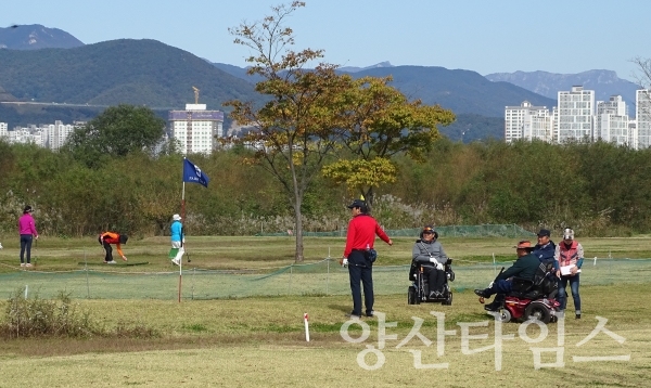 제2회 양산시장기 전국장애인파크골프대회 중 대회모습  ⓒ양산타임스