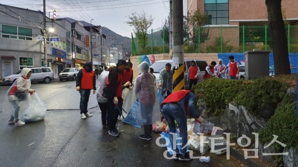 이주노동자와 함께하는 깨끗한 서창동 만들기 ⓒ양산타임스