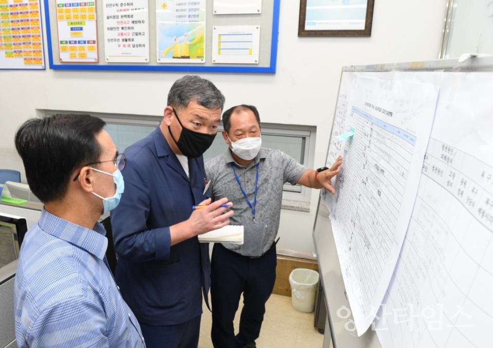 3일 오후 3시 기장군수는 한국전력 기장지사를 방문하여 기장군 지역 정전 발생에 대한 조속한 복구를 협조 요청했다.
