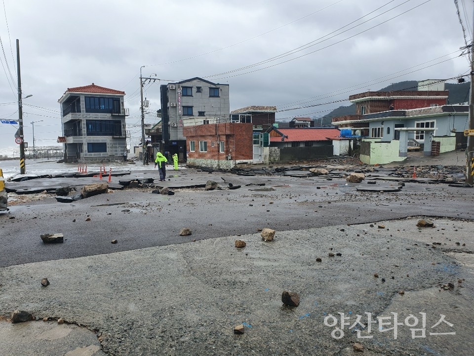 "9월 7일 제10호 태풍 하이선으로 피해를 입은 기장읍 죽성리 두호마을 피해현장" ⓒ양산타임스