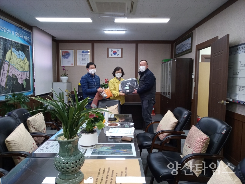 삼성동 쌍둥이네 출산 축하용품 전달 ⓒ양산타임스