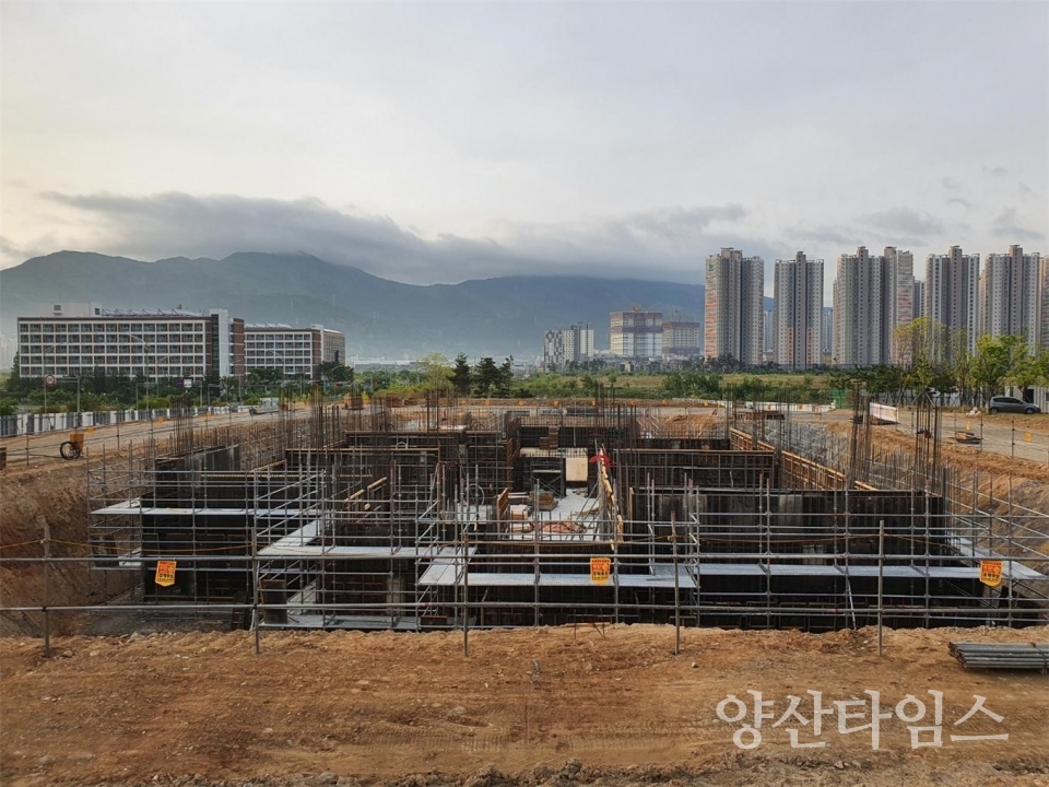 공공시설 공사 진행_반다비체육센터ⓒ양산타임스