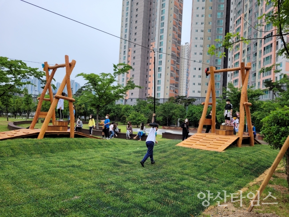 수학체험공원 짚라인 도입 ⓒ양산타임스
