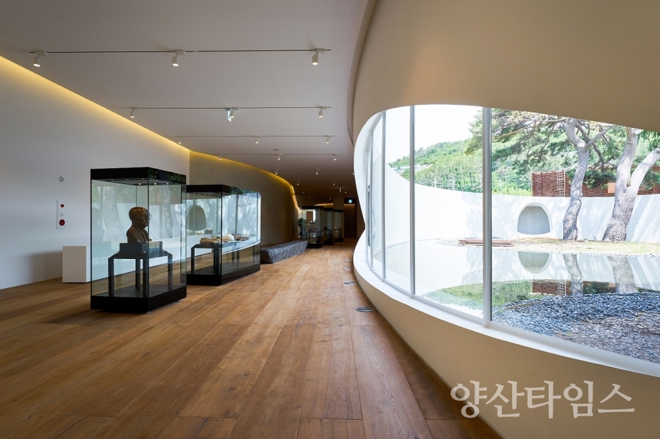 故 박태준 포스코 명예회장의 유품이 전시되어 있는 전시실 ⓒ양산타임스