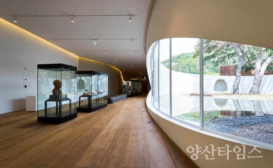 故 박태준 포스코 명예회장의 유품이 전시되어 있는 전시실ⓒ양산타임스