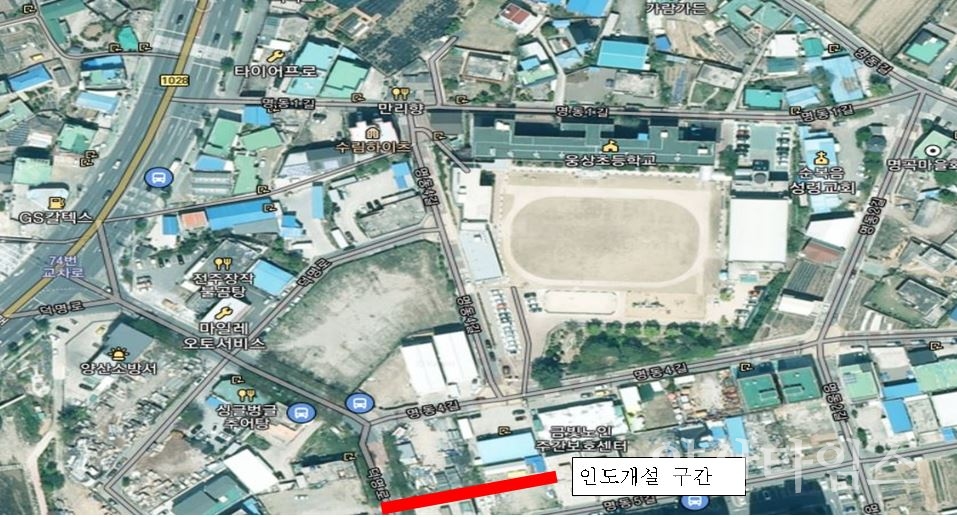 "웅상초등학교 인도개설 현장" "웅상초등학교 인도개설 구간"ⓒ양산타임스