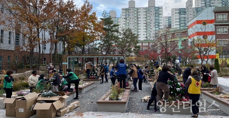 양주동 트리만들기ⓒ양산타임스
