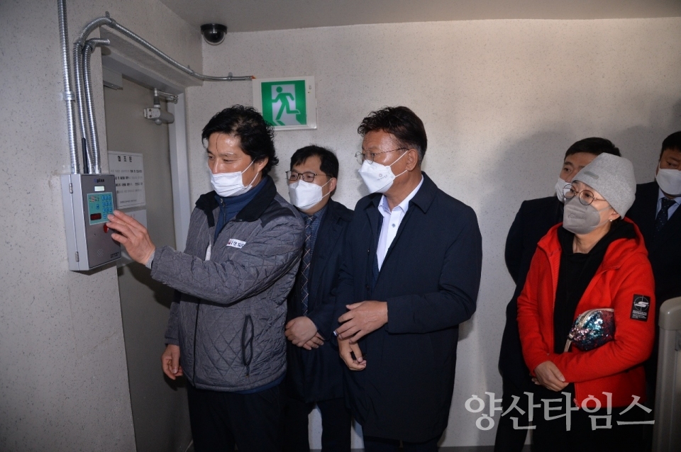 옥상방화문 자동개폐장치 현장시연ⓒ양산타임스