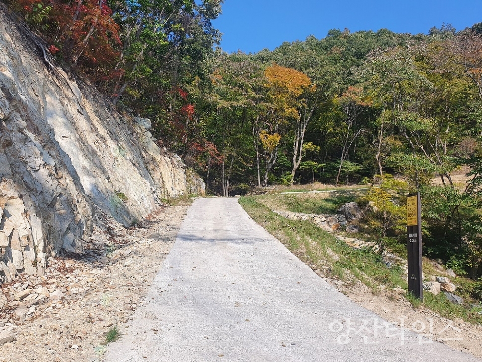 "기장군 불광산 테마 트레킹로드 전경" "기장군 불광산 테마 트레킹로드 위치도"ⓒ양산타임스