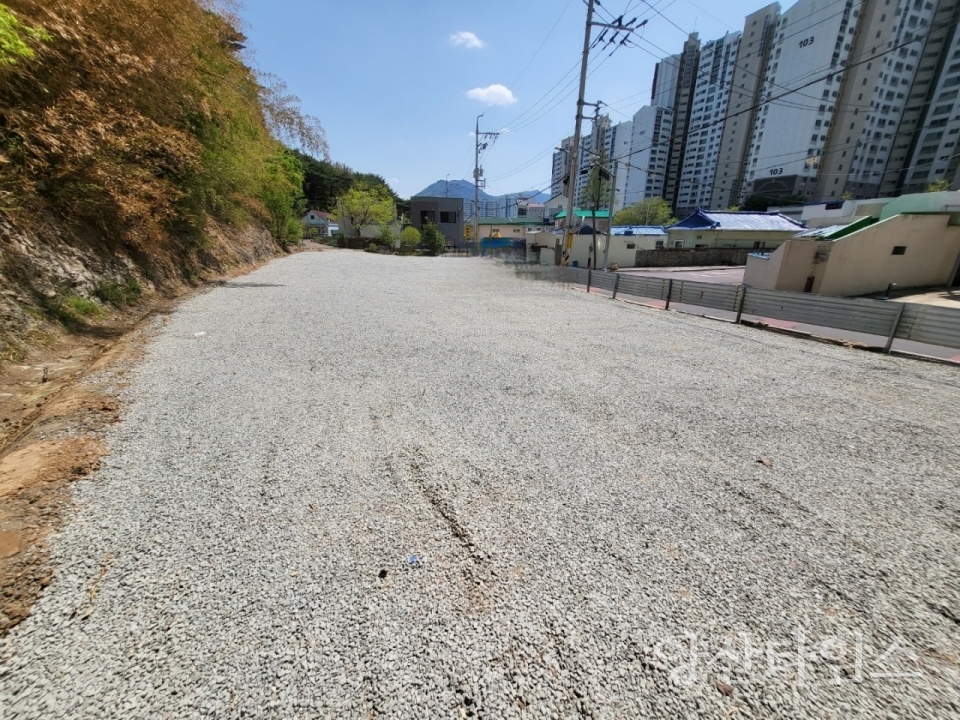 회현마을 임시공영주차장(조성 전)ⓒ양산타임스