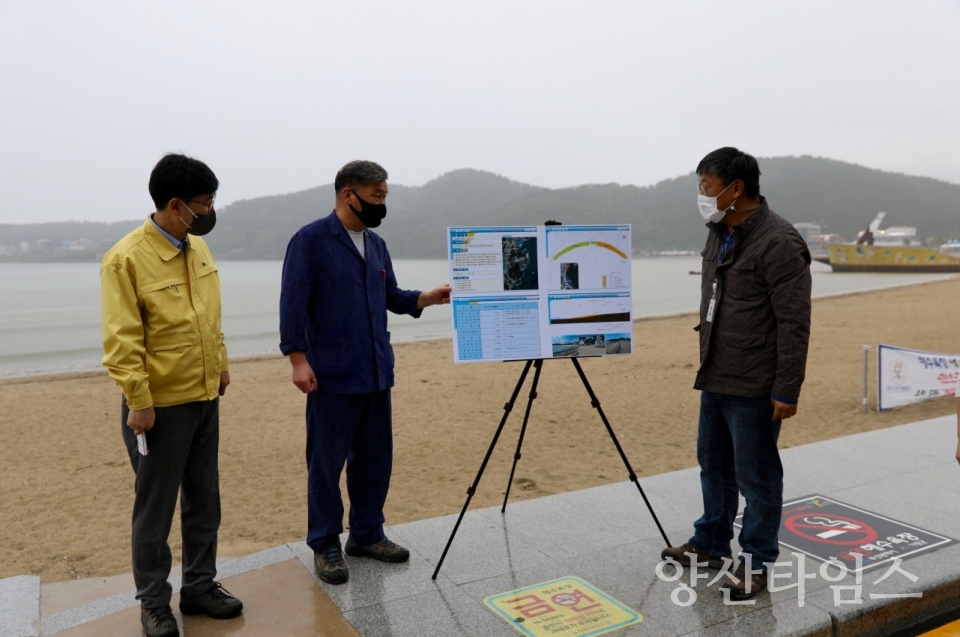 오규석 기장군수는 26일 오후 3시경 일광·임랑해수욕장을 방문해 양빈 공사 및 사장 정비사업 추진 현황을 점검했다.ⓒ양산타임스