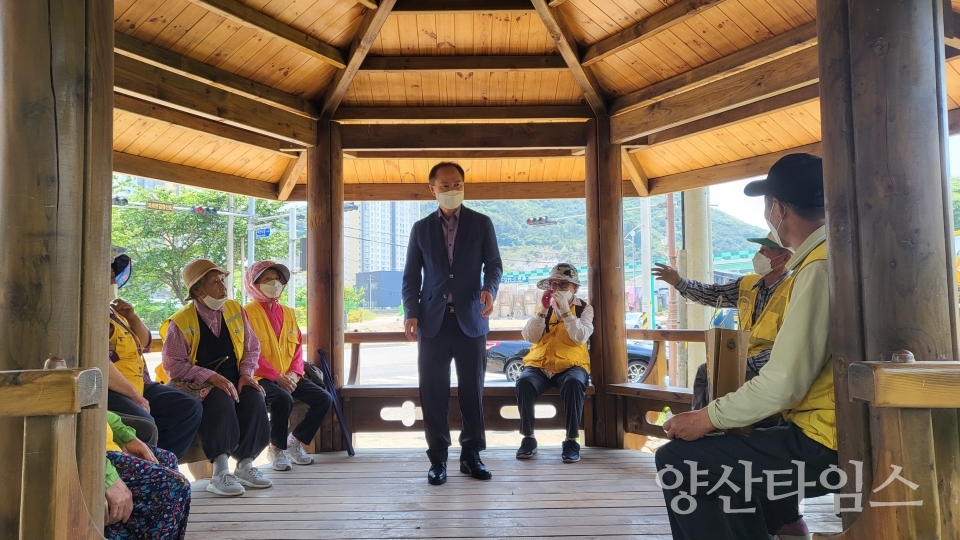 덕계동 노인일자리 현장방문ⓒ양산타임스