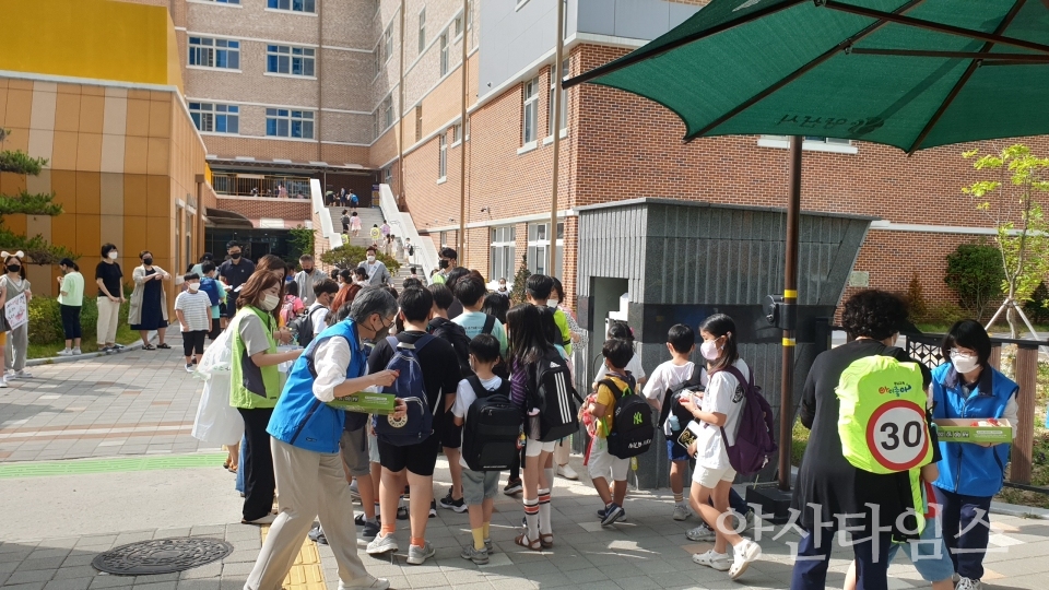 학교폭력예방 등굣길 캠페인ⓒ양산타임스