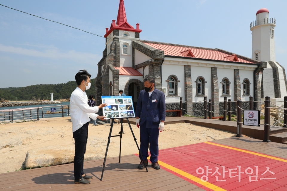 오규석 기장군수는 22일 오전 10시 30분경 죽성 드림세트장 일원 ‘관광지 수용태세 개선사업’ 현장을 방문해 점검했다.ⓒ양산타임스