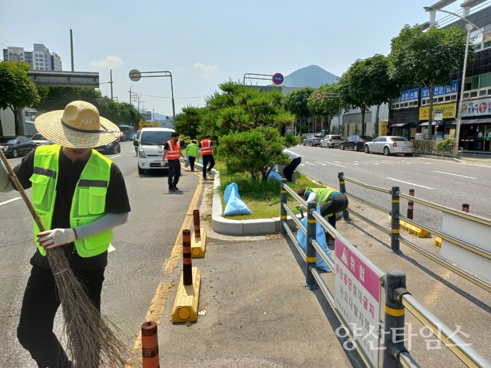 덕계동 대로변 일대 환경정비ⓒ양산타임스