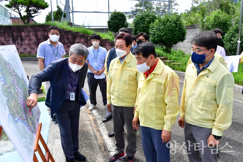 박완수 도지사 나동연 양산시장 낙동강 녹조 점검ⓒ양산타임스