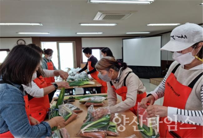 사랑의 밥차 식료품 키트 제작 전달ⓒ양산타임스