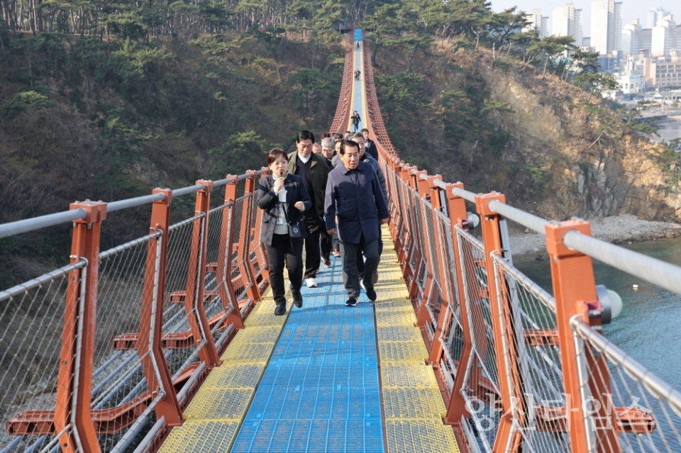 포항운하 유람선2" 대왕암 공원 출렁다리" "[크기변환]울산 간절곶 해맞이공원1"울산 간절곶 해맞이공원2" 태화강 국가정원1" "[크기변환]태화강 국가정원2" ⓒ양산타임스