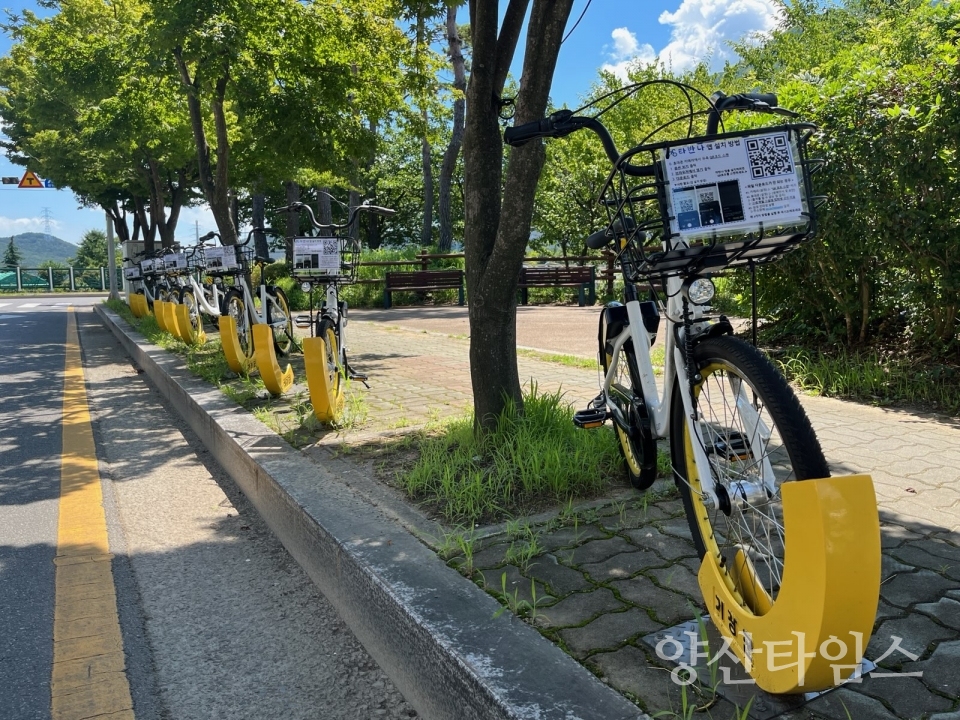 "1-2.기장군은 공영자전거 타반나를 관내 7개소에서 운영하고 있다(대여소 사진)" "1-1.기장군이 자전거의 날 행사에 참여하여 공영자전거 타반나를 선보이고 있다" ⓒ양산타임스