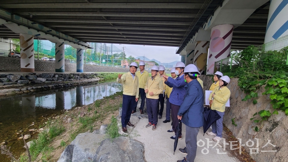 캔틸래버 구조 교량 합동점검ⓒ양산타임스