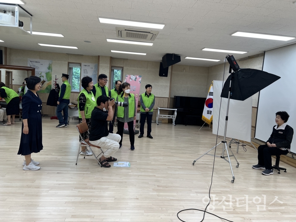 양주동 어르신 장수사진 촬영ⓒ양산타임스