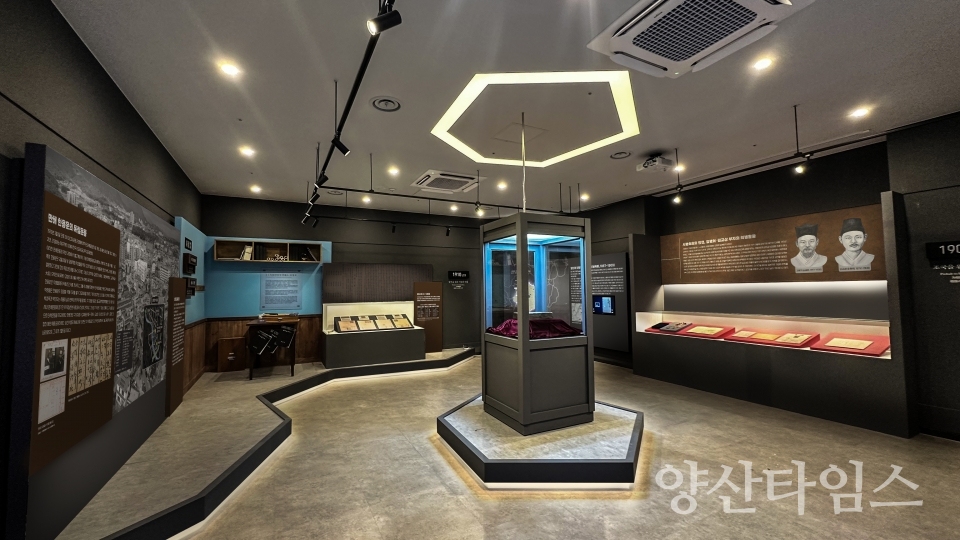 "독립기념관_의춘상행 설립허가신청서" "독립기념관 전경" "독립기념관_기획전시실" "독립기념관_상설전시실" "독립기념관_어린이 역사체험실" "독립기념관_역사자료실(의춘당)" "독립기념관_윤현진 일본유학시절" ⓒ양산타임스