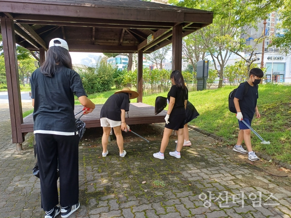 청소년환경봉사동아리 플로깅 활동ⓒ양산타임스