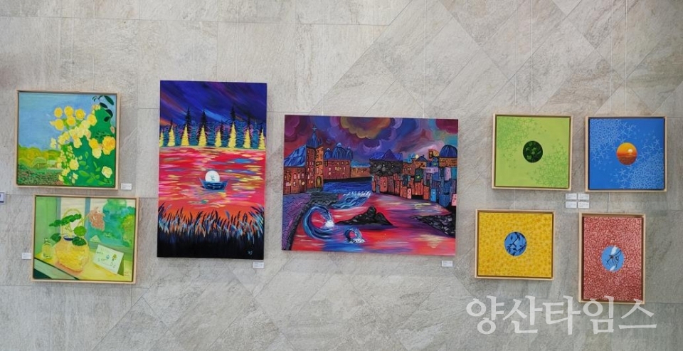 웅상출장소 청사 전시 그림작품ⓒ양산타임스