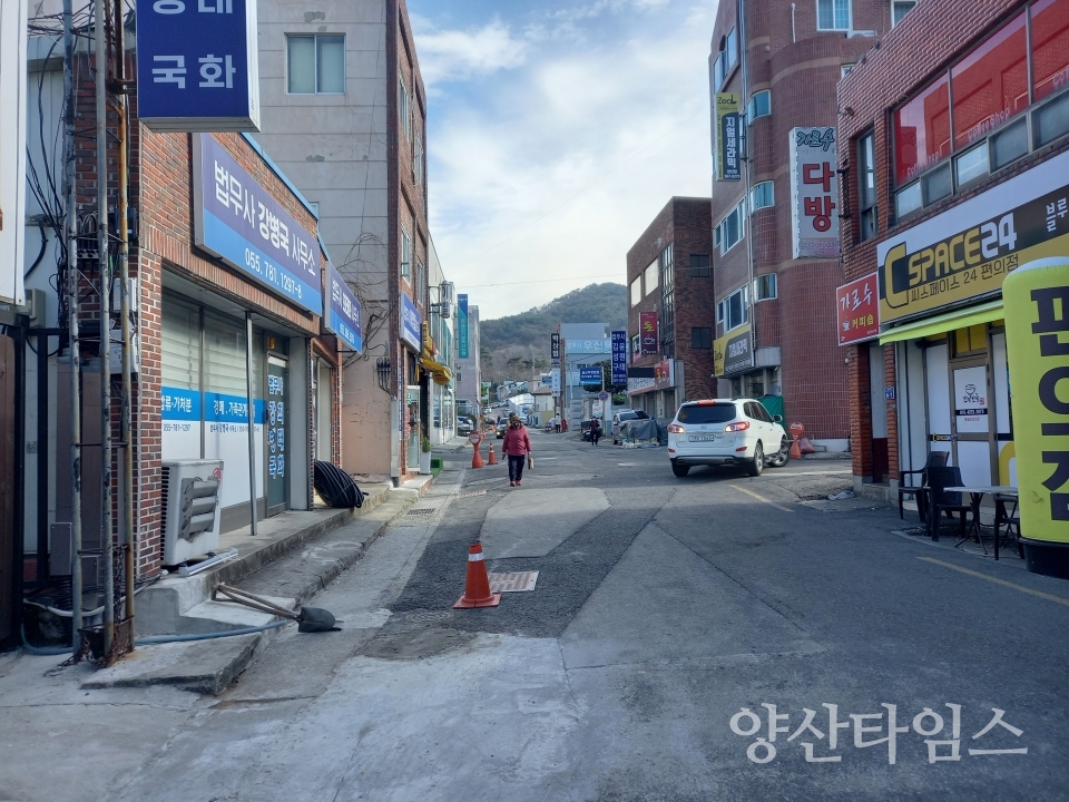 중앙동 일원 전선 지중화사업 시행 전ⓒ양산타임스
