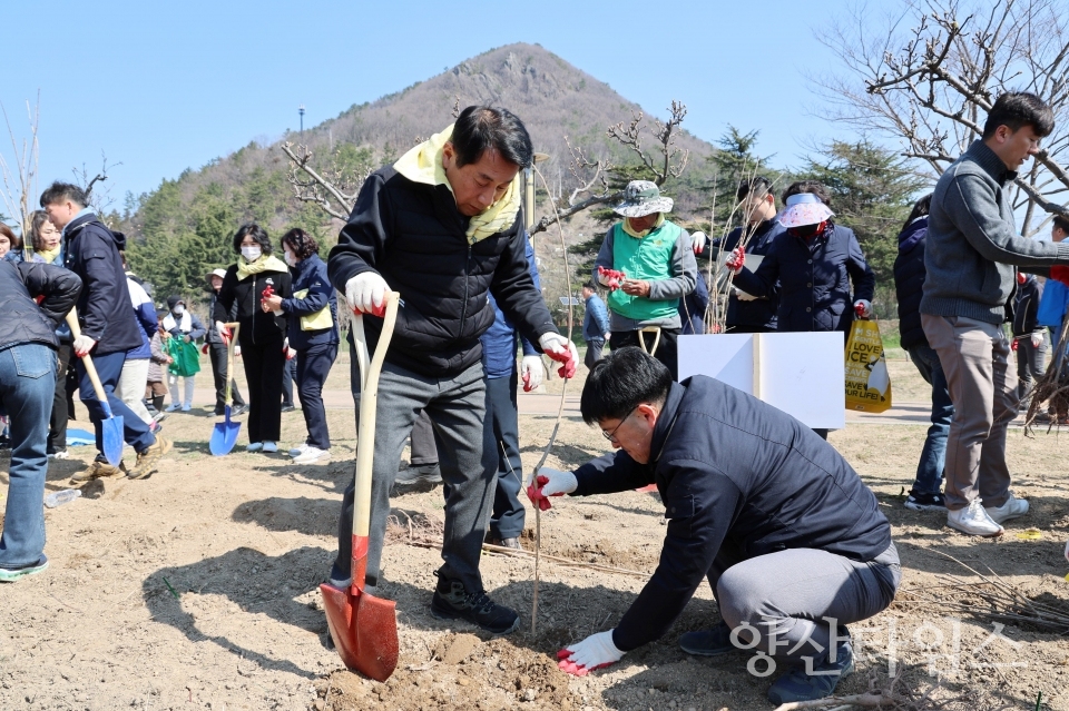 황산공원 식목일 행사ⓒ양산타임스