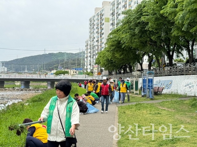 평산동 환경정비 국토대청소ⓒ양산타임스
