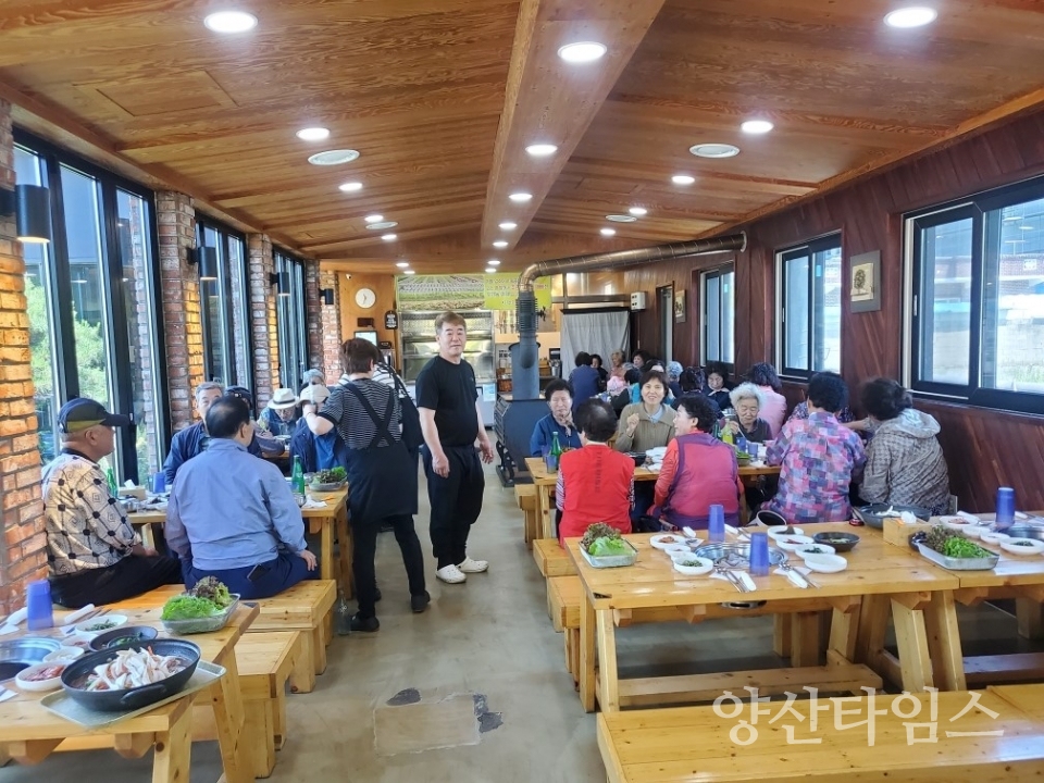 하북면 자연숯불갈비 식사대접ⓒ양산타임스
