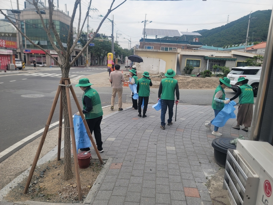 "소주동 폭염대비 경로당 현장 방문" "상북면 장마기간 대비 국토대청소1" "상북면 장마기간 대비 국토대청소2"