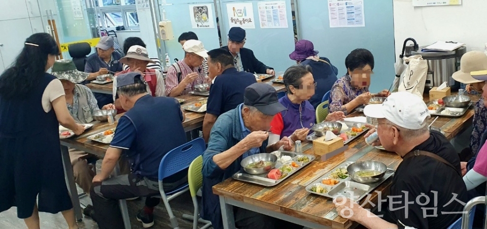 덕계동적십자봉사회 무료급식ⓒ양산타임스