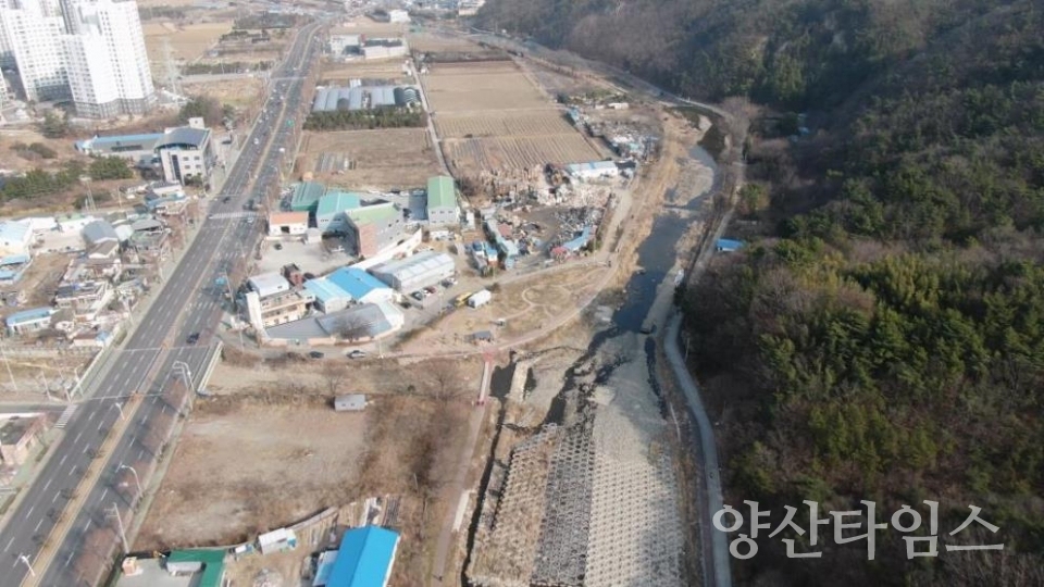 "주진불빛공원 조감도" "주진불빛공원 사업부지" ⓒ양산타임스
