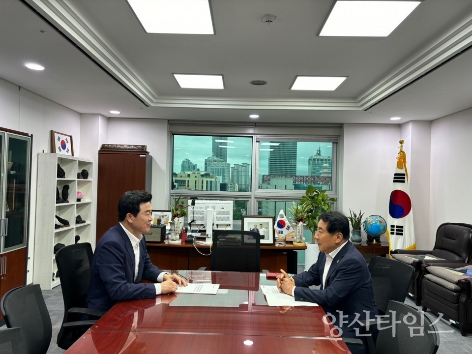 "윤영석 국회의원 면담2" "김태호 국회의원 면담ⓒ양산타임스