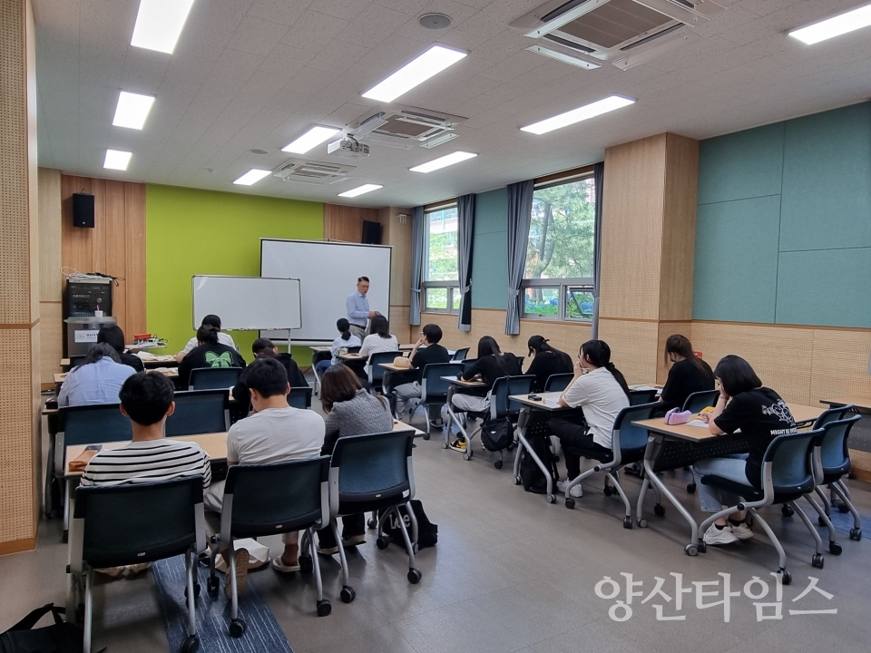 "학교밖청소년 검정고시 접수지원" "학교밖청소년 검정고시 대비반 수업" ⓒ양산타임스