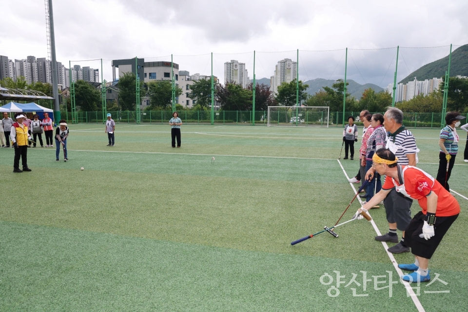 농축협장기 어르신 게이트볼 대회"농축협장기 어르신 게이트볼 대회ⓒ양산타임스