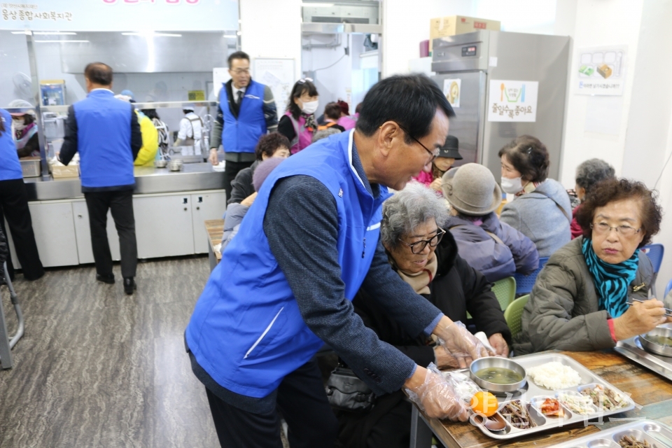 웅상새마을금고 전복 미역국 지원ⓒ양산타임스