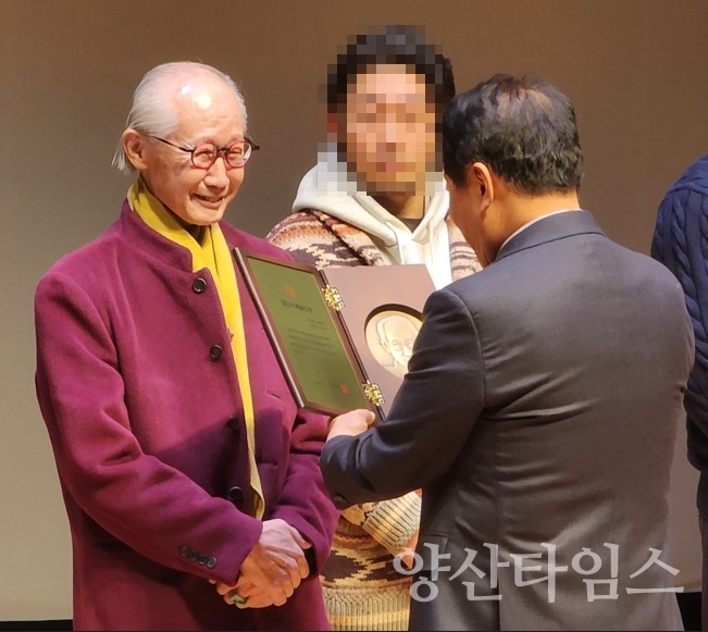 양산예술인상 안창수 화백ⓒ양산타임스