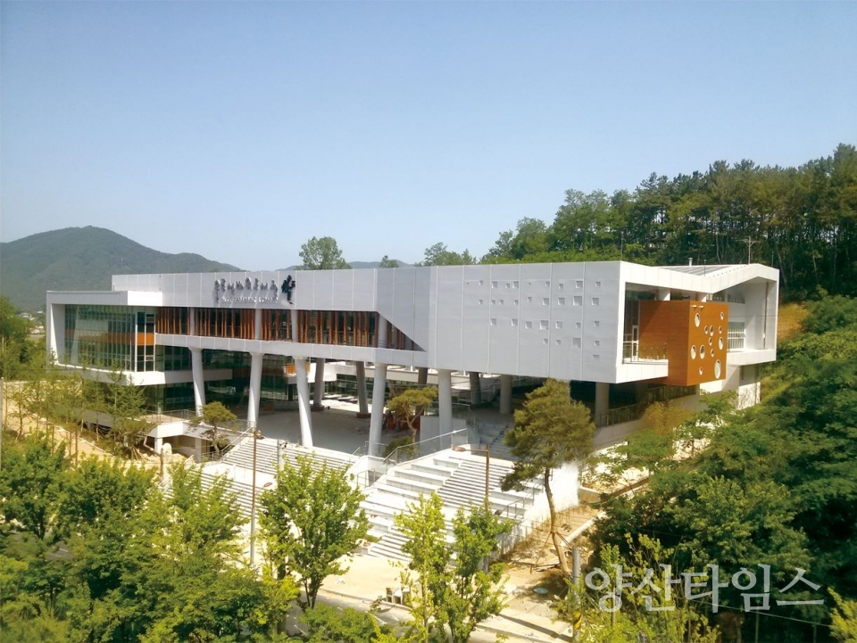 울주선바위도서관 전경 ⓒ양산타임스