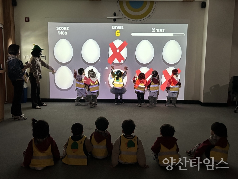 영어도서관 체험형 동화구연 운영ⓒ양산타임스
