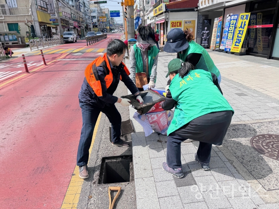 덕계동 국토대청소ⓒ양산타임스