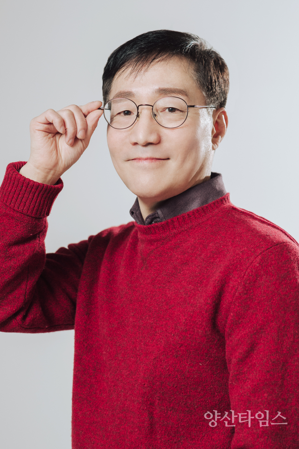 행사 홍보문 및 작가 프로필 사진 ⓒ양산타임스