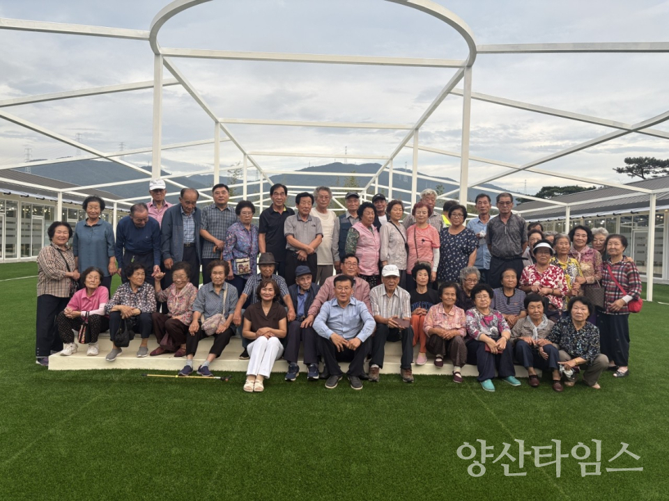 가넷한우 식육식당 어르신 식사 대접ⓒ양산타임스