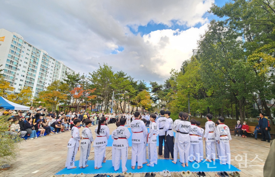 양주동주민자치회 버스킹 공연ⓒ양산타임스