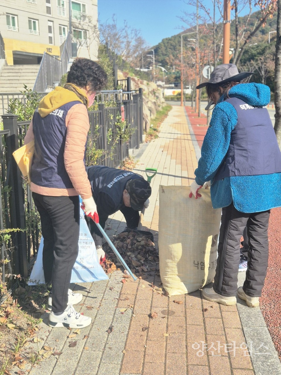 덕계동 겨울맞이 국토대청소ⓒ양산타임스