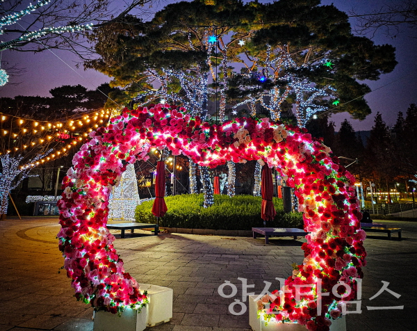 기장군이 정관 윗골공원에 빛 거리를 확대 조성했다ⓒ양산타임스