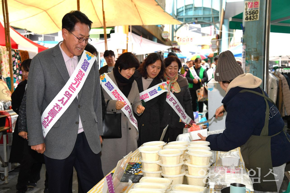 울주군, 설맞이 전통시장 장보기·물가 안정 캠페인 실시ⓒ양산타임스